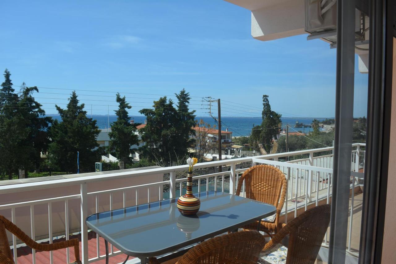 Panos Apartments Gerakini Extérieur photo